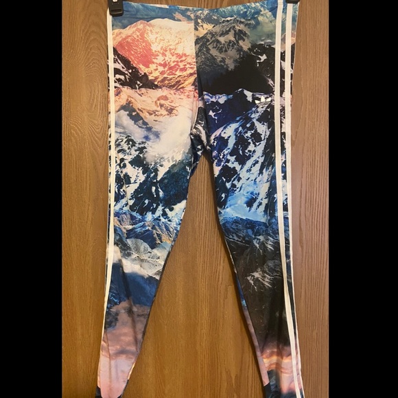 Mountain Print Adidas Leggings - Picture 1 of 4
